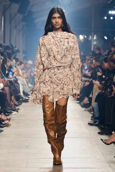 Look 13